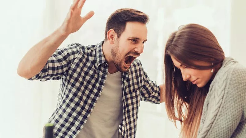 5 نصائح للتعامل مع زوجك النكدي «اهتمي بالعلاقة الحميمة»