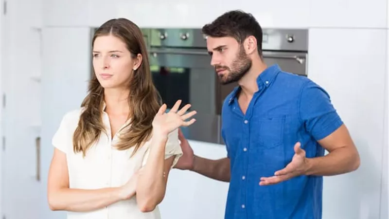 4 أنواع من العلاقات السامة والتوكسيك يجب الابتعاد عنها فورا