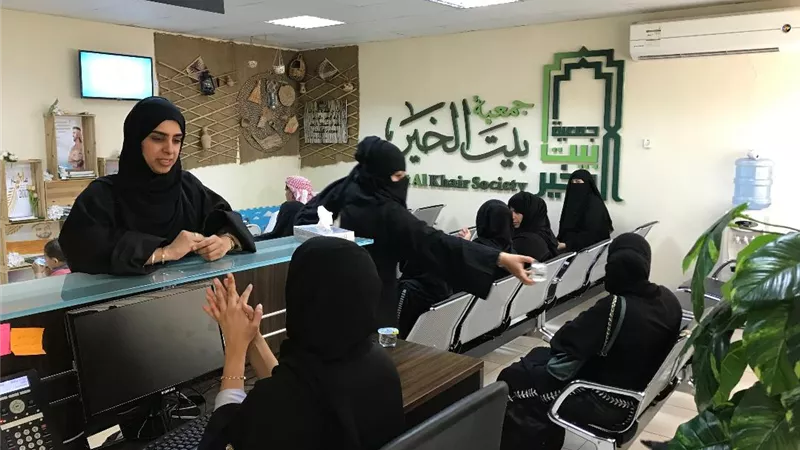 جمعية بيت الخير تكفل 1121 يتيما في الإمارات شهريا