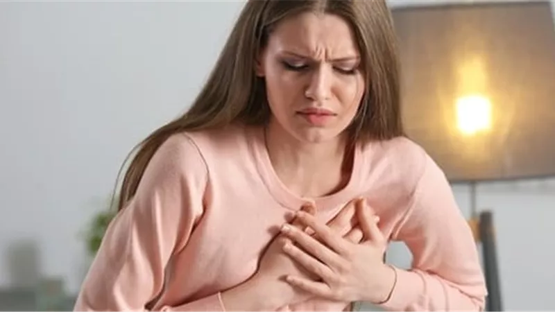 3 علامات للأزمة القلبية إذا شعرتي بها اذهبي للمستشفى فورا