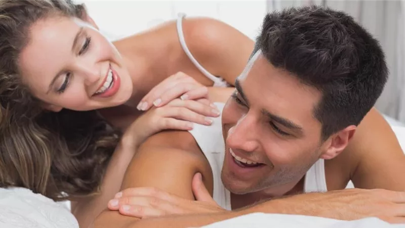 خلال الجماع.. 3 مداعبات مثيرة يستمتع بها زوجك 