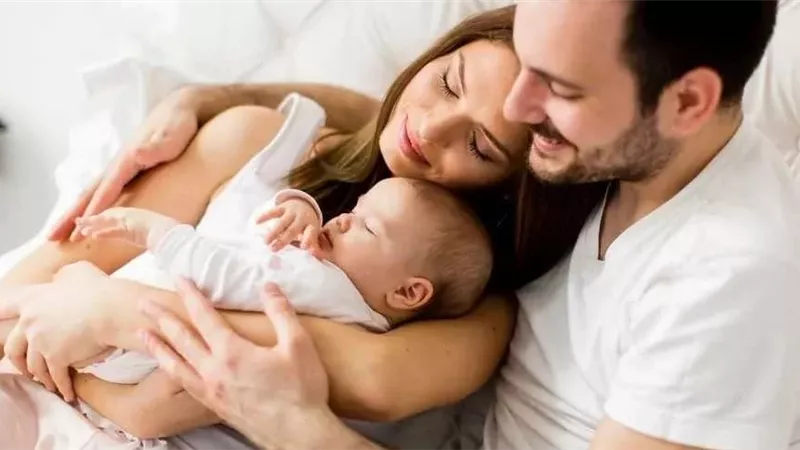 بعد الولادة القيصرية.. متى يمكن للمرأة ممارسة العلاقة الحميمة؟