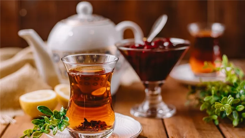هاني الناظر يكشف سر مفعول تناول كوب شاي صباحًا يوميًا
