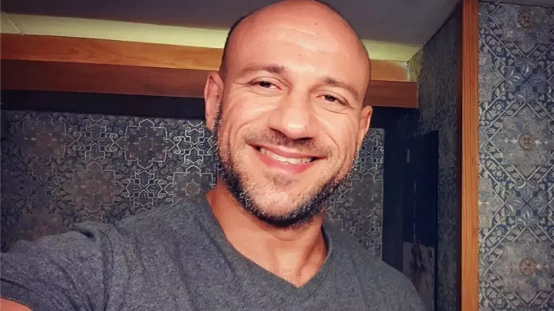 أحمد مكي ومجدي الهواري يجتمعان من جديد في «صاحب السعادة»