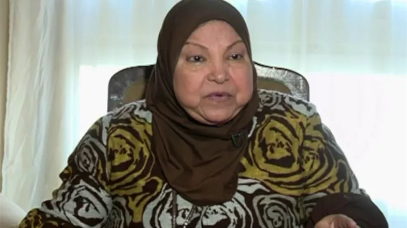 سعاد صالح تفجر مفاجأة حول حق المرأة طلب الطلاق فى حالة خيانة زوجها (فيديو)