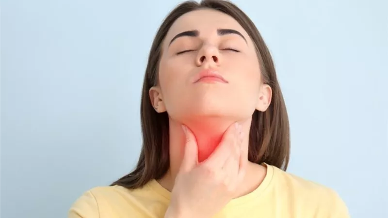أعراض وأمراض الغدة الدرقية والعلاج المناسب «قد تحتاج للجراحة»