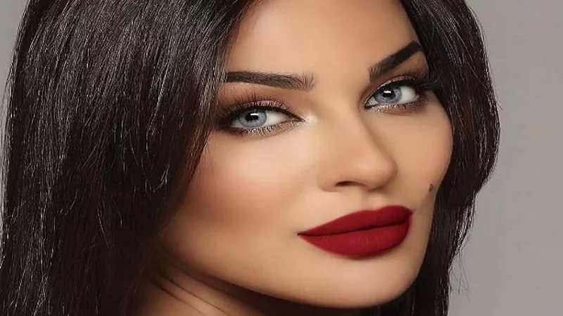 مكياج الفراولة يجتاح تيك توك (صور)