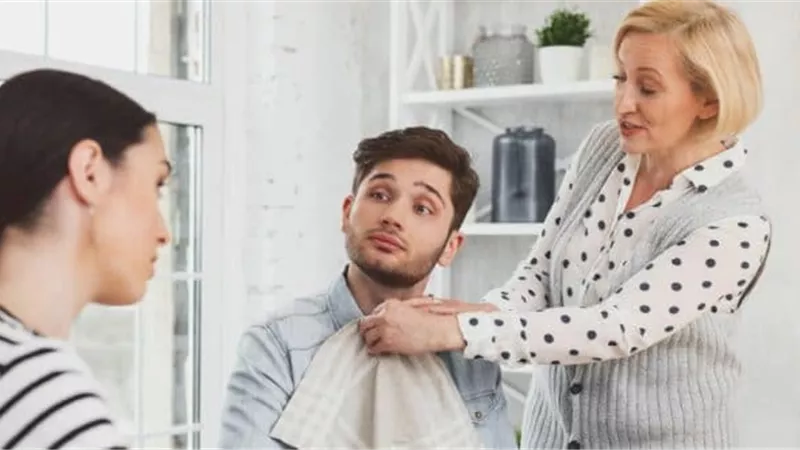 4 علامات تؤكد أن حماتك لا تحبك.. «بتتجاهلك»