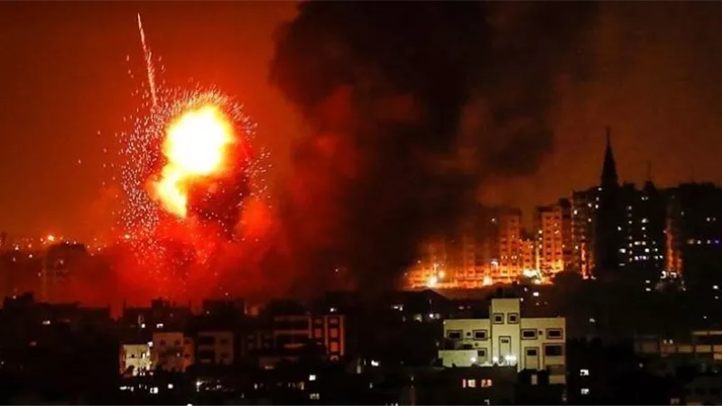 قصف على فلسطين