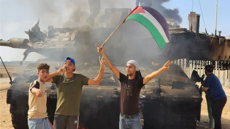 طوفان الأقصي في فلسطين.. البنتاجون يتعهد بمساعدة الكيان الصهيوني