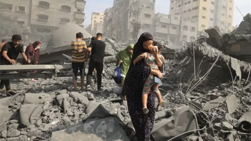 الأونروا تعلن مقتل 11 من موظفيها بالقصف الإسرائيلي على غزة