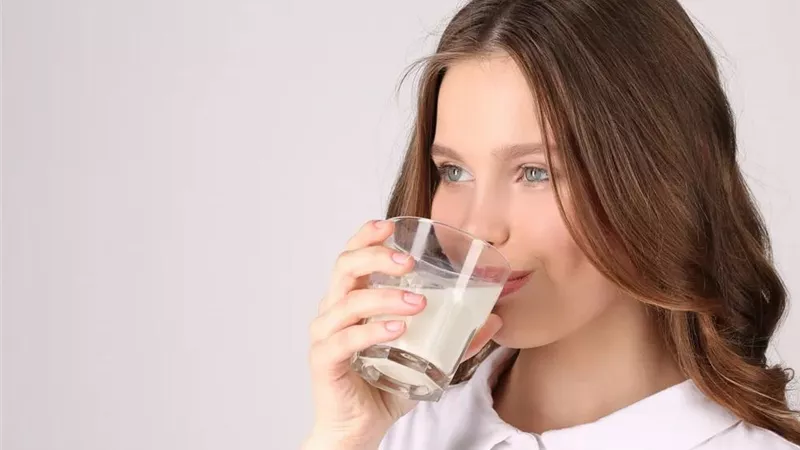 تفسير حلم شرب اللبن في المنام