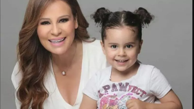 كارول سماحة تكشف عن تعرضها للتحرش.. وتؤكد: ابنتي مسلمة مسيحية