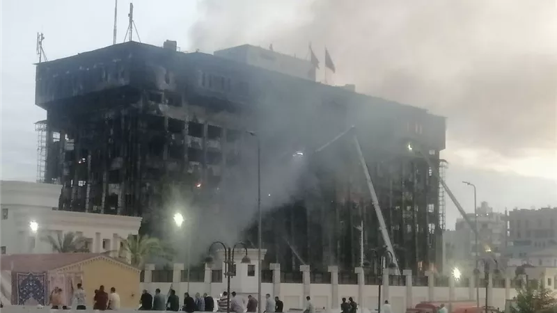 حريق مديرية أمن الإسماعيلية | عشرات المصابين ووزير الداخلية يتابع