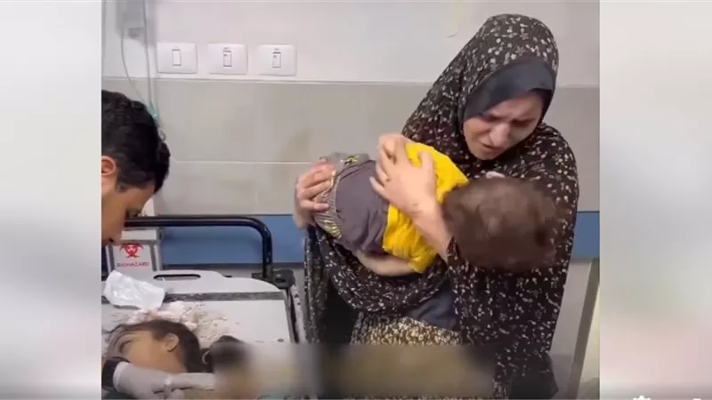 لحظة صدمة أم فقدت أطفالها في الاعتداء الإسرائيلي على غزة (فيديو) 