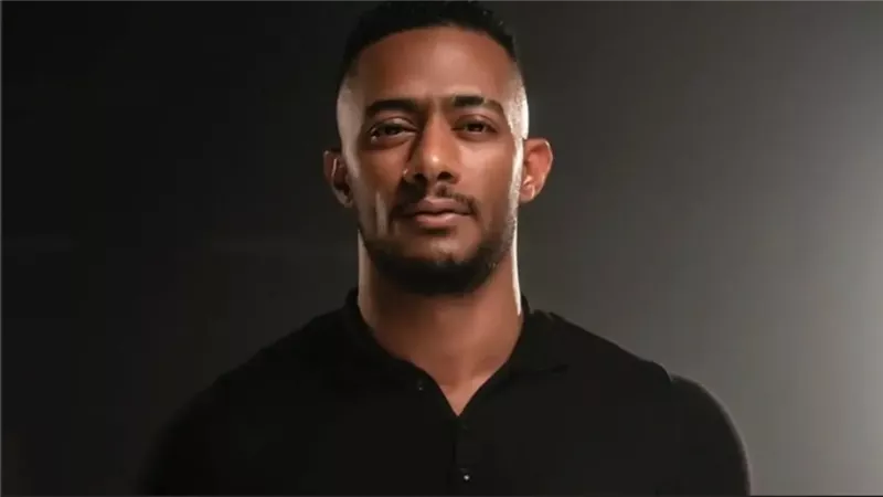  محمد رمضان ينفعل على الجيوش العربية: بنشتري أسلحة ودبابات ونسيبها تصدي ونرميها (فيديو)