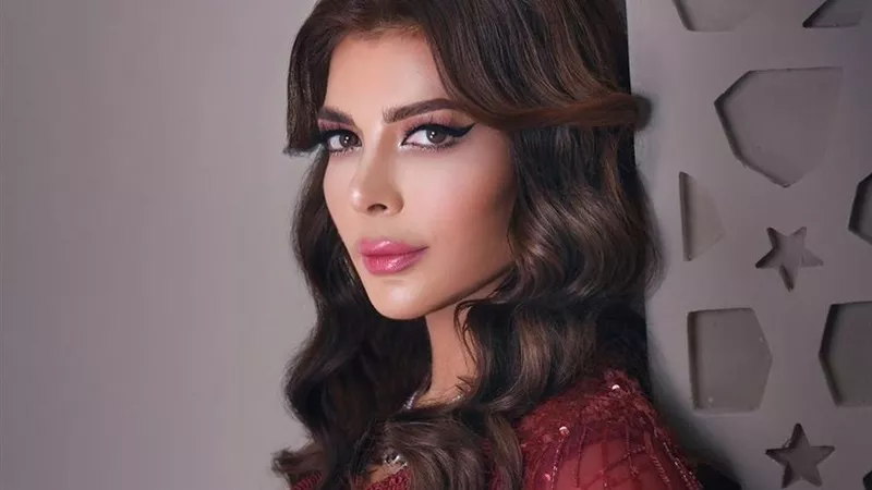 سبب سقوط أصالة على خشبة المسرح بالسعودية (فيديو)