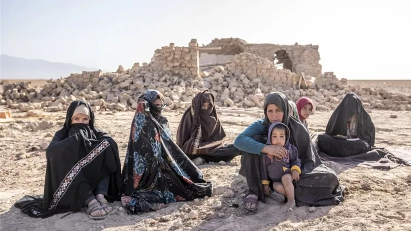 الأمم المتحدة: نساء أفغانستان في وضع «مميت» بعد الزلزال (صور)
