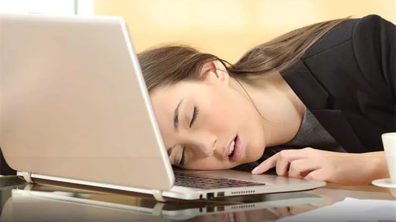 3 نصائح ذهبية تخلصك من الكسل نهائيًا (إنفوجراف)