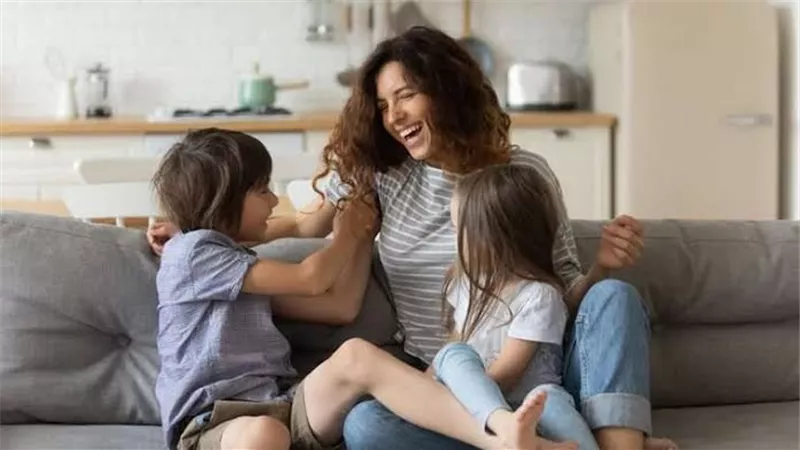 4 أبراج تحب قضاء الوقت مع الأطفال 