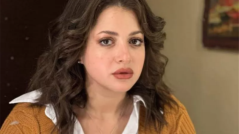 بعد حادث المول.. منى فاروق مشوار من الأزمات لا ينتهي 