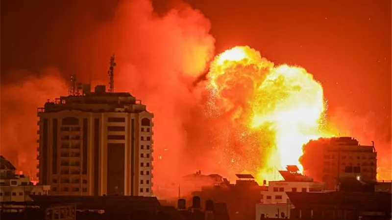 هل بدأ الاجتياح البري الإسرائيلي لغزة مع انهيار خدمات الانترنت والاتصالات؟