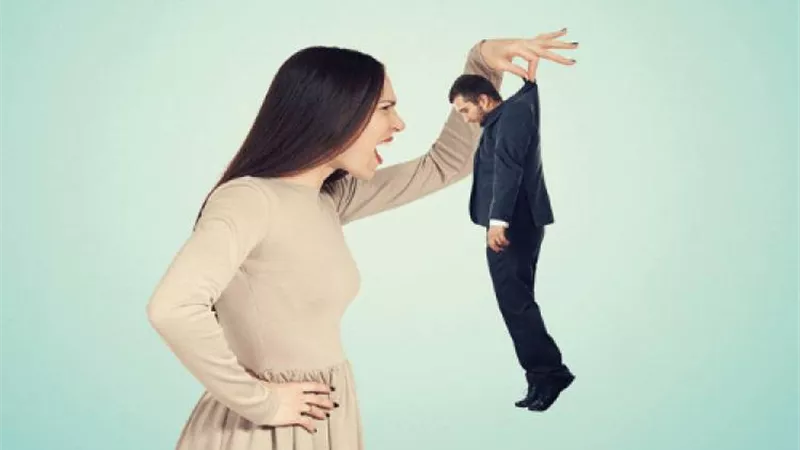 خبير نفسي : المرأة المتسلطة لا يقبلها إلا رجل ضعيف 