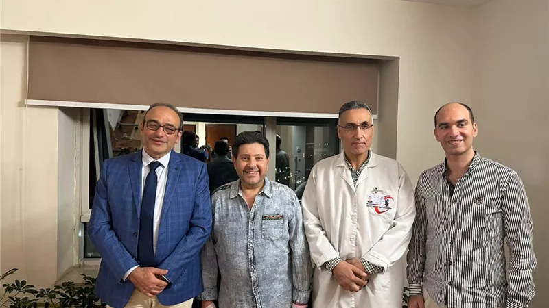 أول تعليق من هاني شاكر بعد خضوعه لعملية جراحية