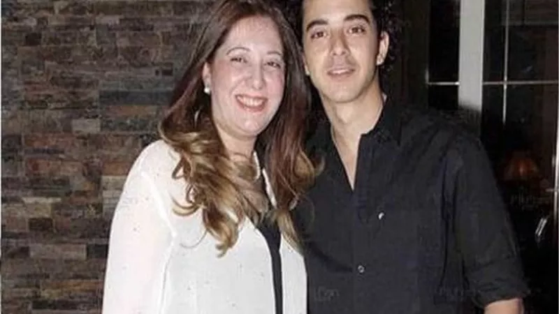 مشاهد مؤثرة من جنازة ليلى صديق طليقة الفنان مدحت صالح