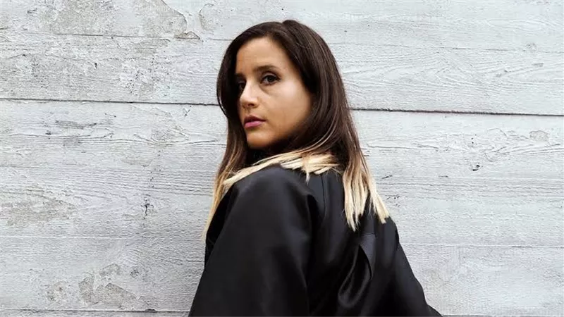 اللبنانية نور جابر تطلق أغنية «حرية» بموسيقى التكنو