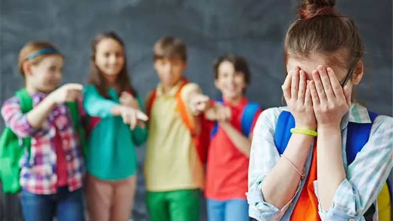 كيف أحمي طفلي من التنمر في المدرسة؟