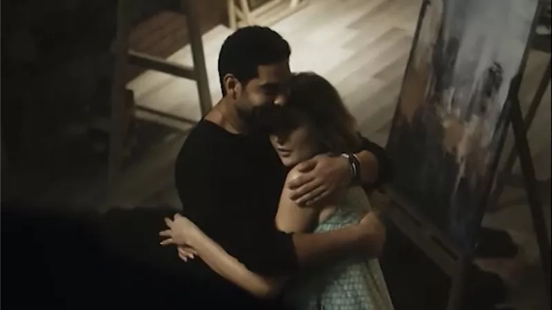 مسلسل روحي فيك الحلقة 4 |  محمد الكيلاني يفاجئ عائشة بن أحمد بالزواج