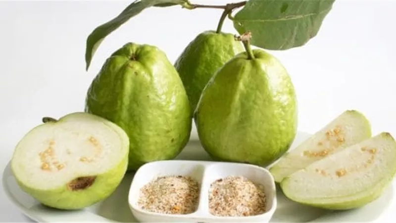 4 أضرار لتناول الجوافة قبل النوم