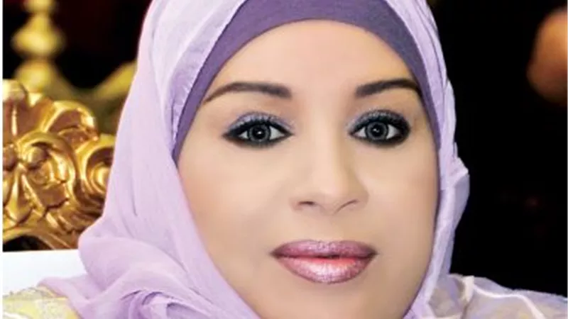 سعيدة بنت خاطر الفارسي | شاعرة عمانية دكتورة في شعر المرأة الخليجية