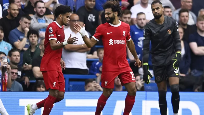 هداف الدوري الإنجليزي.. محمد صلاح ينافس بأهدافه العشرة ويقترب من رقم تاريخي