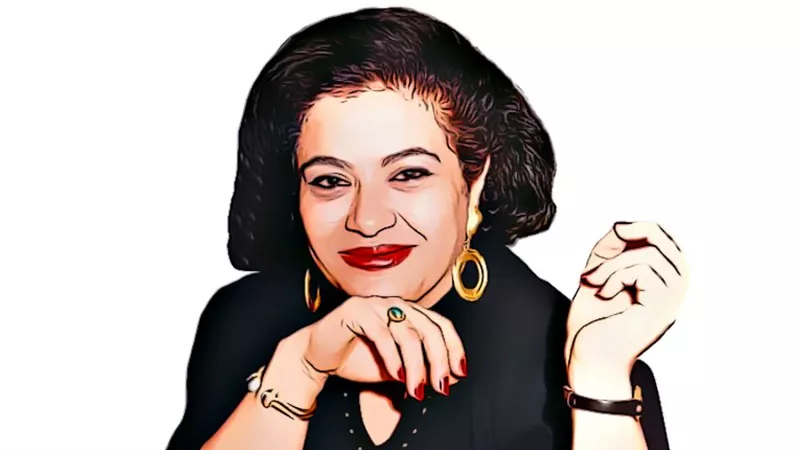ظَبْية خميس المسلماني | شاعرة وأول إماراتية تعمل في جامعة الدول العربية