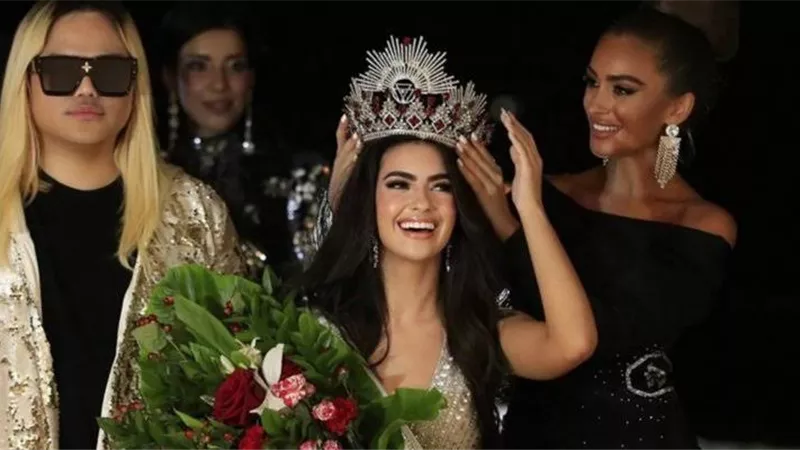 كيف تستعد لجين يعقوب لمسابقة ملكة جمال الكون بالسلفادور؟ 