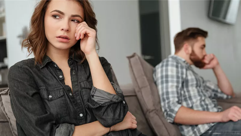 هل الانقطاع عن العلاقة الزوجية يعتبر طلاقًا؟ الإفتاء تجيب (فيديو)