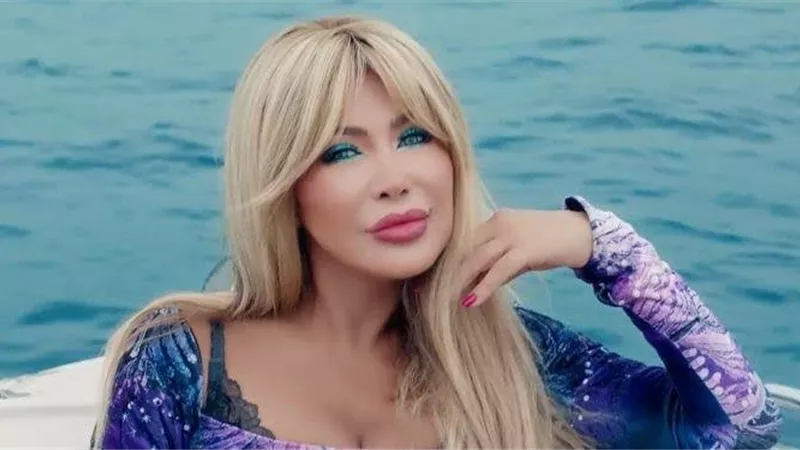 بإطلالة ذكورية | نوال الزغبي تثير جدل متابعيها (صور)