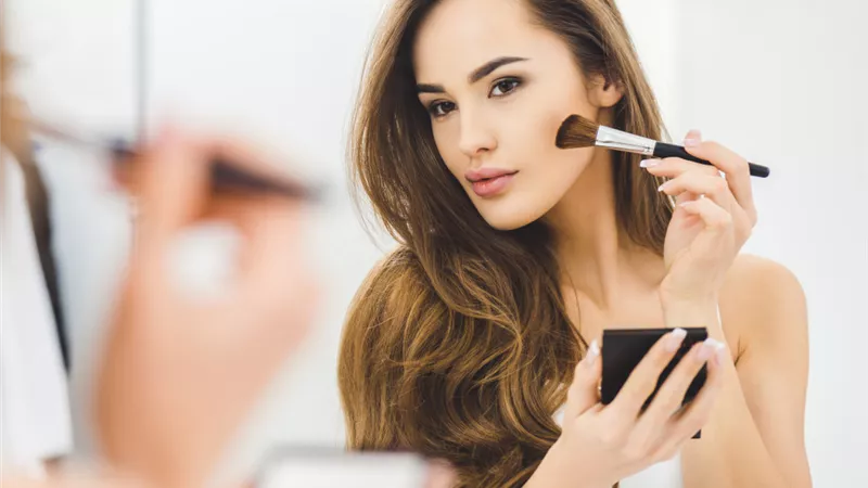 ما هو مكياج اللاتيه.. وكيف يمكنك تطبيقه؟