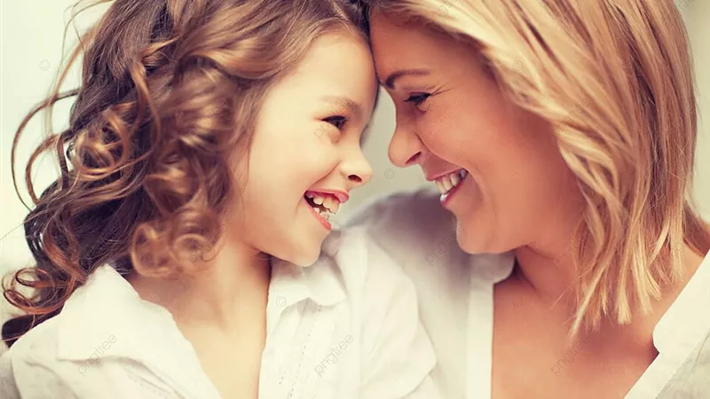 كيف أتحدث مع ابنتي المراهقة عن الحيض؟