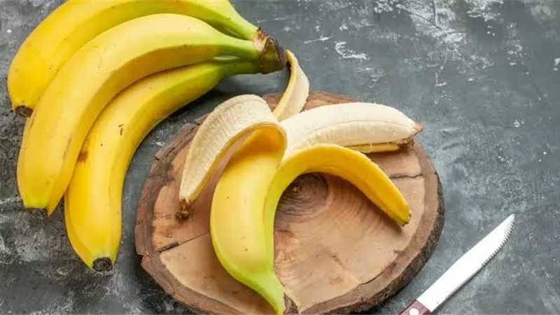 4 أوقات يحذر فيها تناول الموز 