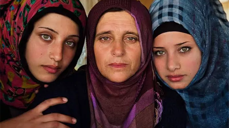 أبرز مميزات المرأة السورية «المرونة والتعاطف» 