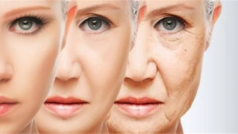 4 أغذية تجعل المرأة أصغر سنًا