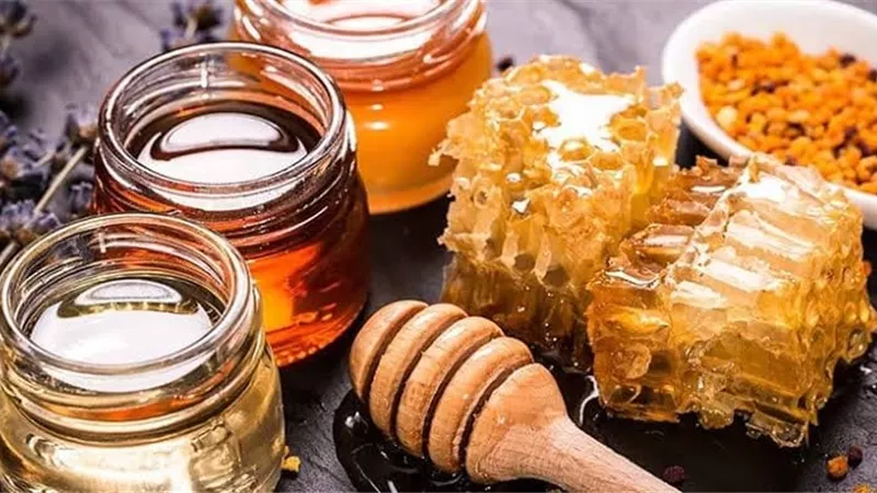 4 أضرار لتناول عسل النحل 