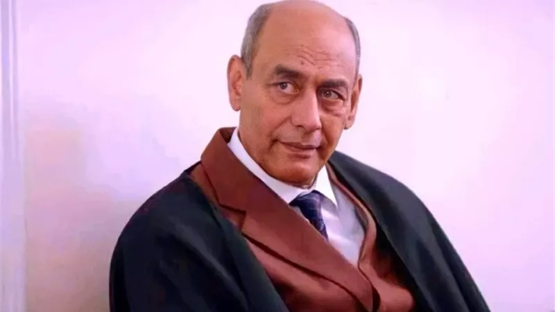 أحمد بدير يدلي بصوته في الانتخابات الرئاسية المصرية ببيروت (صور)