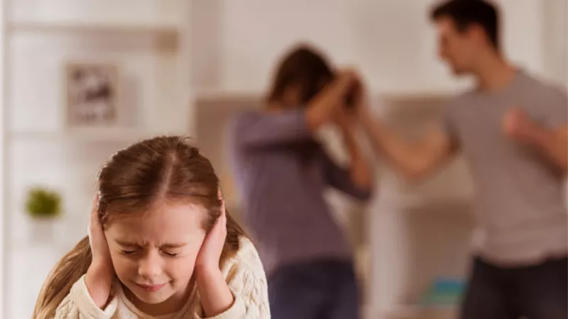 كيف تؤثر الخلافات الزوجية على صحة الأطفال النفسية؟ 