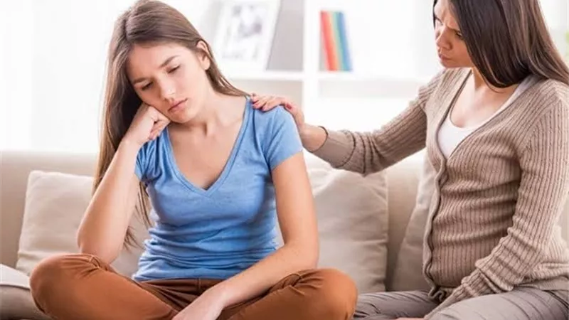 كيف اتعامل مع ابنتي الحقودة التي لا تسامح بسهولة؟ (إنفوجراف)
