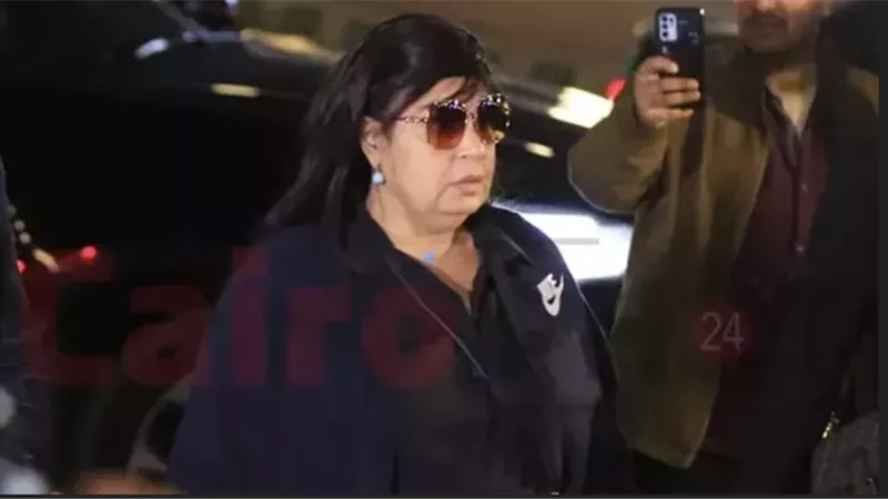فيفي عبده في عزاء ناهد فريد شوقي: أيامنا سودة.. نشوفكم بكره في عزا تاني
