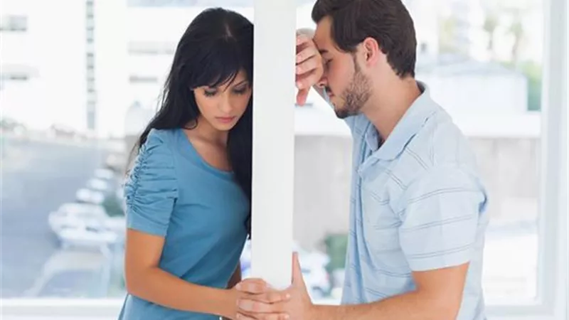 5 أسباب لفشل تكوين صداقة مع حبيبك السابق 